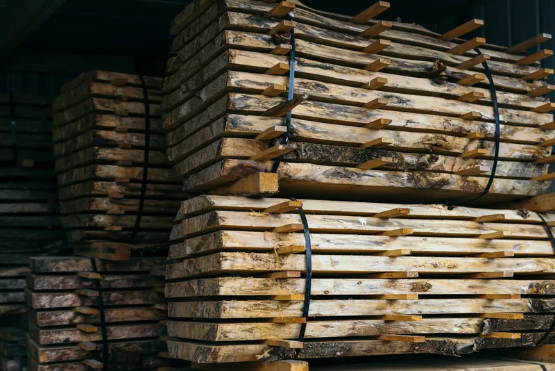 Timber lengths stored in racks